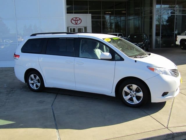 Used 2014 Toyota Sienna LE 4D Passenger Van – 5TDKK3DC2ES484671