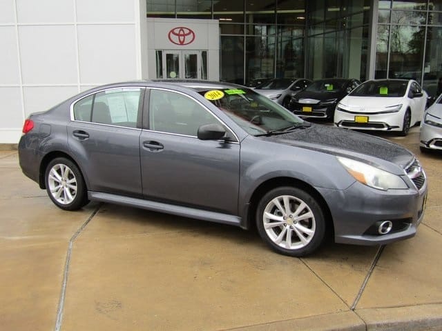 Used 2014 Subaru Legacy 2.5i 4D Sedan – 4S3BMBA60E3008052