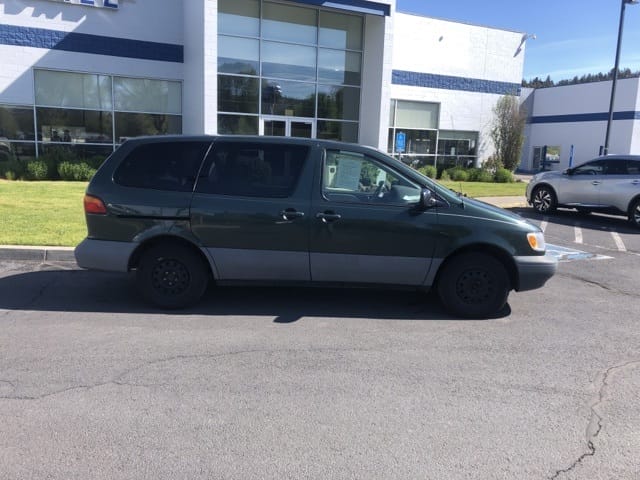 Used 2000 Toyota Sienna CE Passenger Van – 4T3GF19C8YU306323