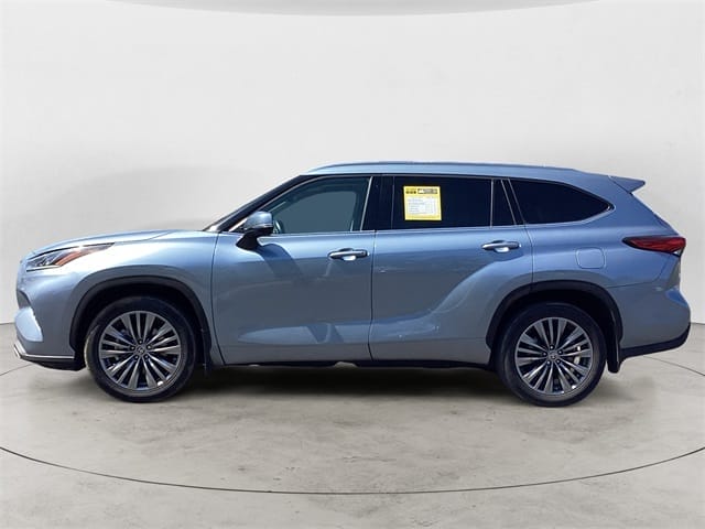 Used 2021 Toyota Highlander Platinum 4D Sport Utility - 5TDFZRBH4MS130938