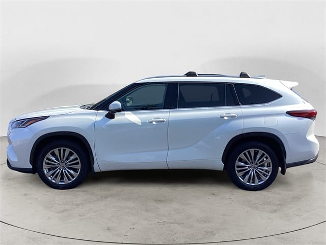Used 2022 Toyota Highlander Hybrid Platinum 4D Sport Utility – 5TDEBRCH1NS083450