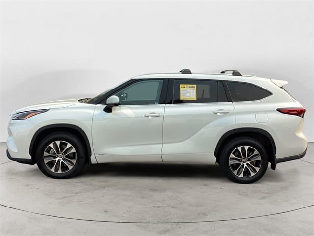 Used 2022 Toyota Highlander Hybrid Bronze Edition 4D Sport Utility – 5TDHBRCH6NS552335