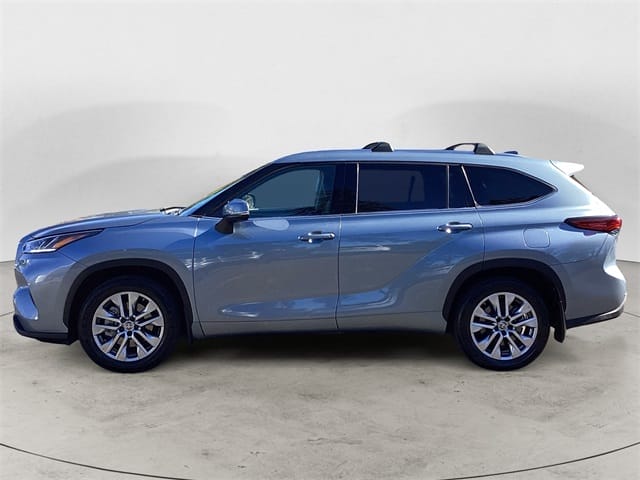 Used 2022 Toyota Highlander Platinum 4D Sport Utility – 5TDFZRBH1NS174459