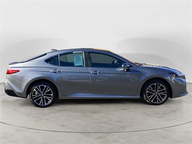 Used 2025 Toyota Camry XLE 4D Sedan – 4T1DBADK5SU534115 full