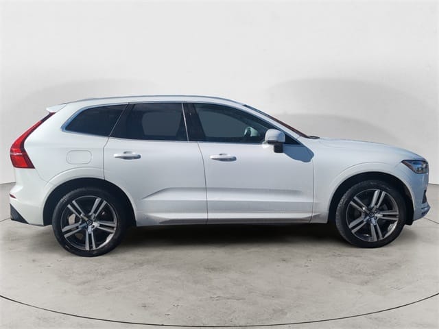 Used 2021 Volvo XC60 T5 Momentum 4D Sport Utility – YV4102RK3M1700872 full