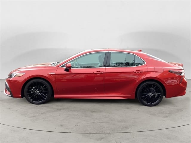 Used 2021 Toyota Camry Hybrid XSE 4D Sedan – 4T1K31AK5MU020955