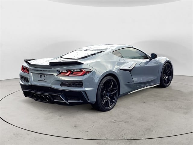 Used 2024 Chevrolet Corvette Z06 2D Coupe – 1G1YF2D39R5608741 full