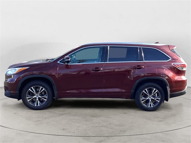 Used 2016 Toyota Highlander XLE V6 4D Sport Utility – 5TDJKRFH3GS275451