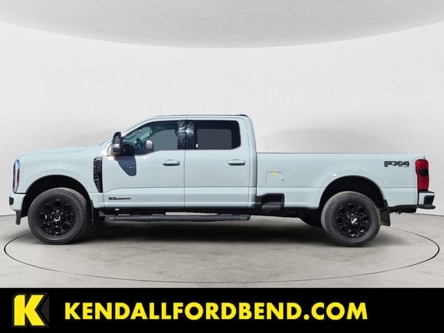 Used 2025 Ford F-350SD Lariat 4D Crew Cab – 1FT8W3BT5SEC45618