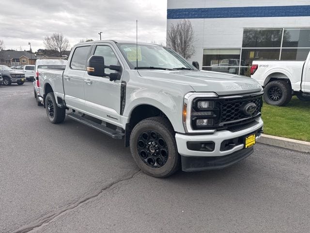 Used 2025 Ford F-350SD Lariat 4D Crew Cab – 1FT8W3BT5SEC41892