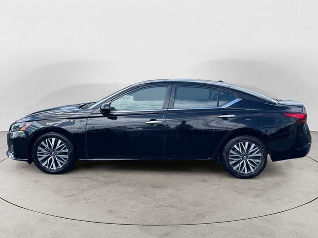 Used 2023 Nissan Altima 2.5 SV 4D Sedan – 1N4BL4DV0PN370512