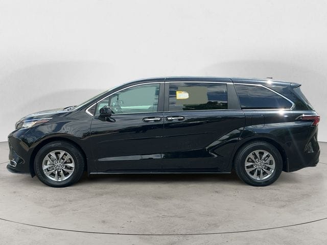 Used 2023 Toyota Sienna XLE 4D Passenger Van – 5TDYSKFC0PS079199