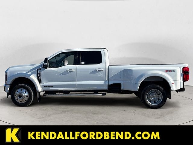 Used 2025 Ford F-450SD Lariat 4D Crew Cab – 1FT8W4DTXSEC61042