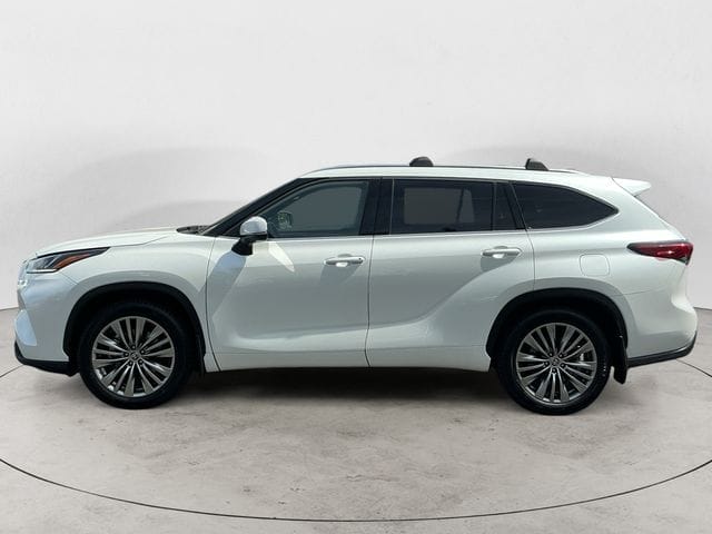 Used 2022 Toyota Highlander Platinum 4D Sport Utility – 5TDFZRBH5NS186971