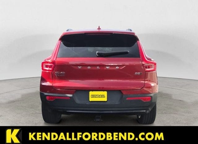 Used 2025 Volvo XC40 B5 Plus Dark Theme 4D Sport Utility – YV4L12UC9S2451734 full