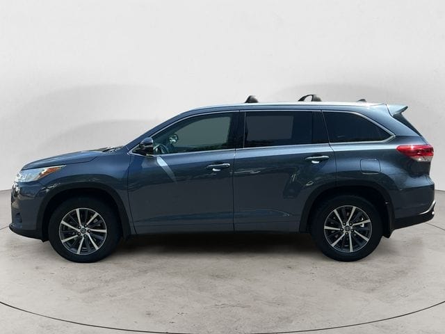 Used 2018 Toyota Highlander XLE 4D Sport Utility – 5TDJZRFH4JS832399
